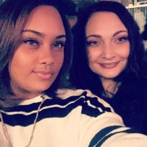 Meet your Posher, Cymone